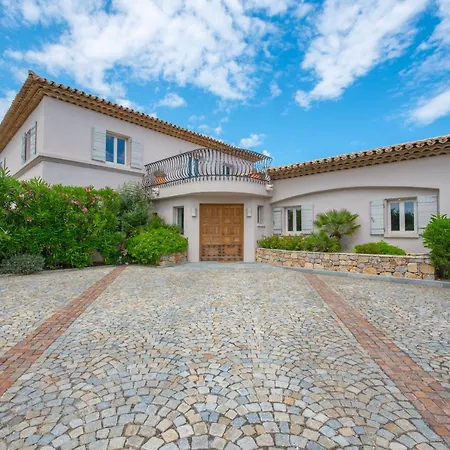 לינה וארוחת בוקר Great Wil Big Garden, Private Pool And Sea View